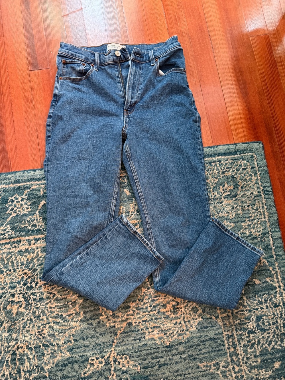 Abercrombie & Fitch The Ankle Straight Ultra High Rise Jeans